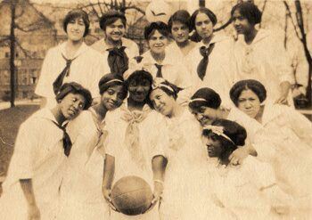 Unidentified Women's Basketball Team, 1912