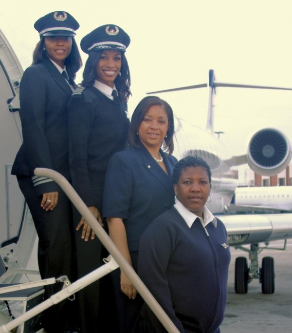 First-African-American-All-woman-crew.-San-Diego-Air-and-Space-Museum-Archive-899x1024